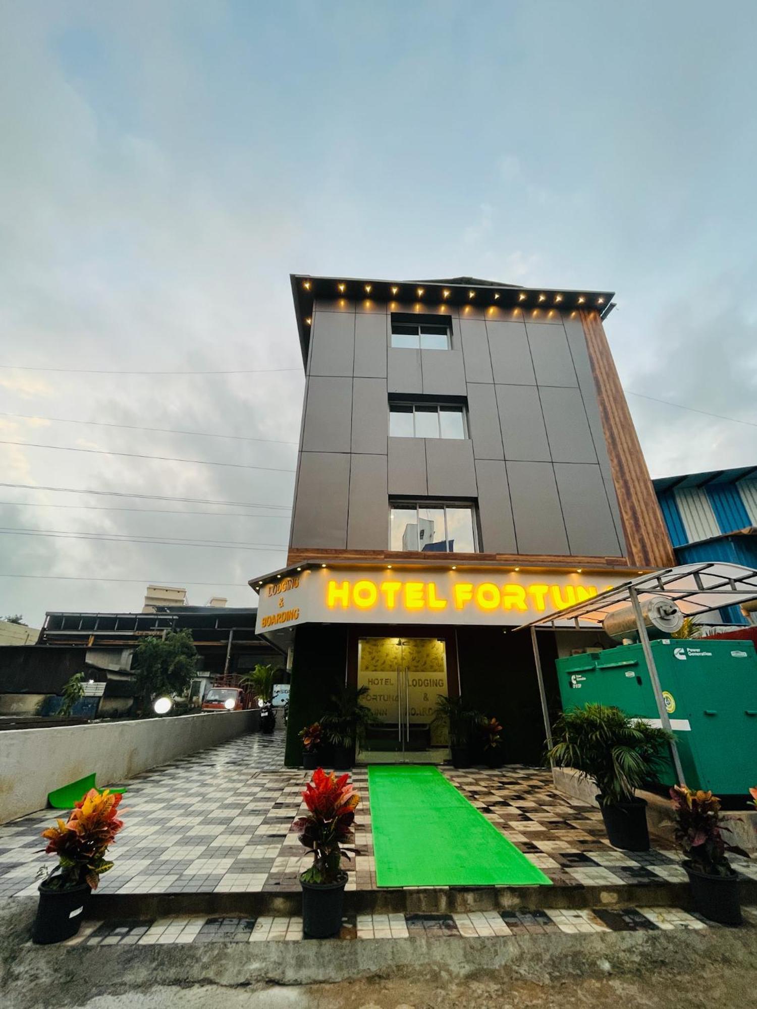 Fortuna Inn Manage By Sn Hospitality Navi Mumbai Buitenkant foto
